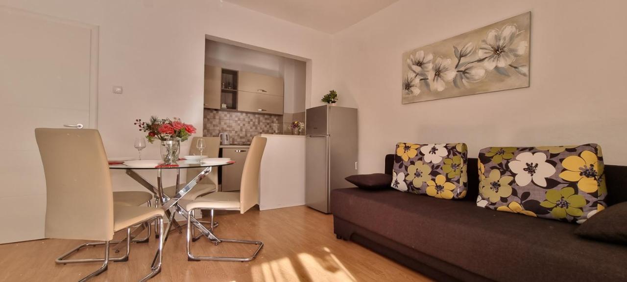 Apartments Cambellezza Kastela Luaran gambar