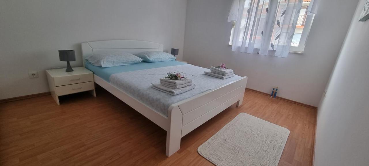Apartments Cambellezza Kastela Luaran gambar
