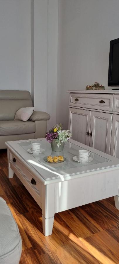 Apartments Cambellezza Kastela Luaran gambar