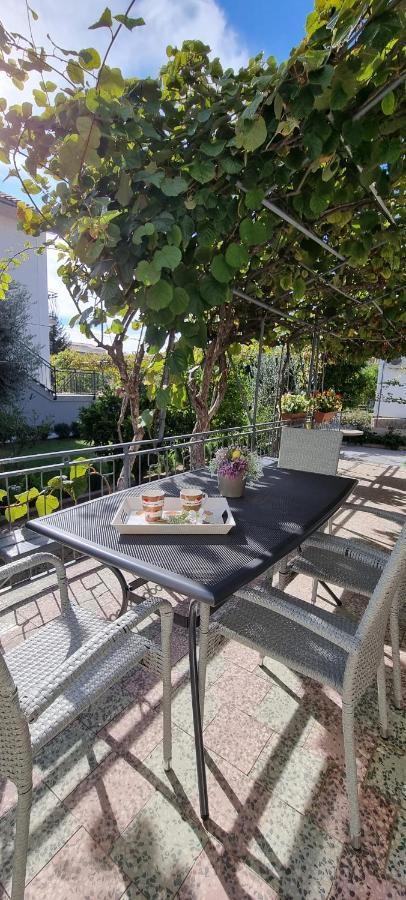 Apartments Cambellezza Kastela Luaran gambar