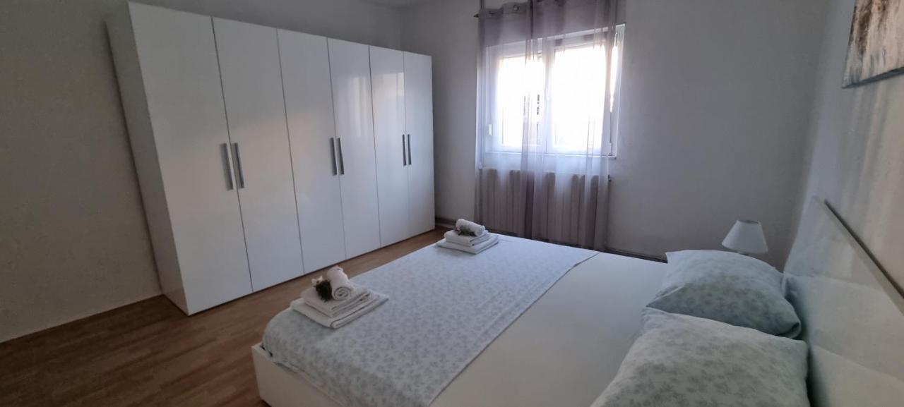 Apartments Cambellezza Kastela Luaran gambar