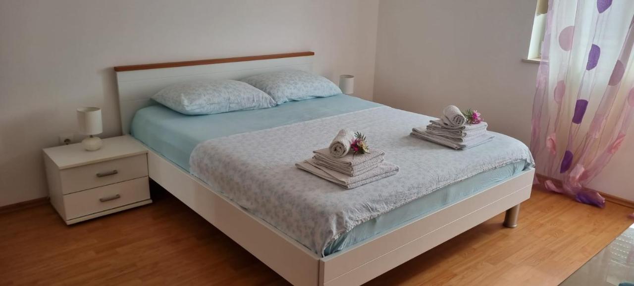 Apartments Cambellezza Kastela Luaran gambar