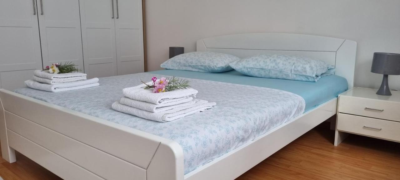 Apartments Cambellezza Kastela Luaran gambar
